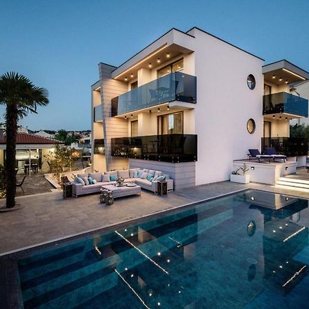 Luxury Apartments In Villa Curiera Malinska Bilik gambar